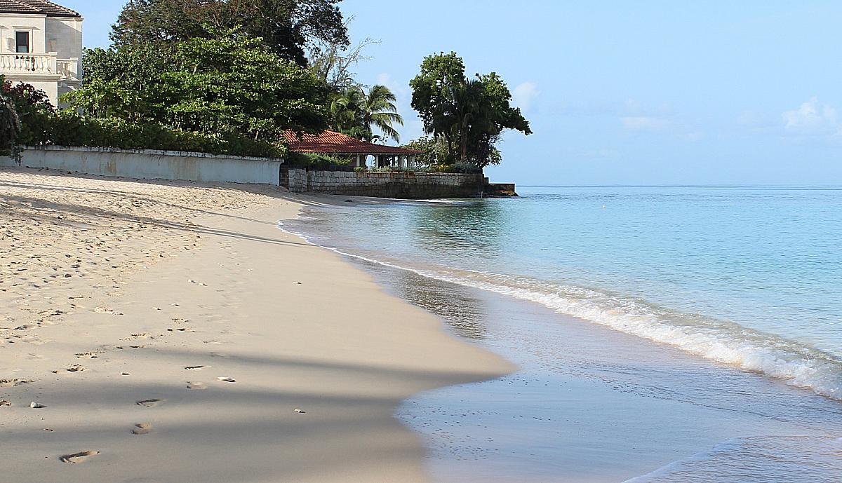 Beachfront villas in Barbados