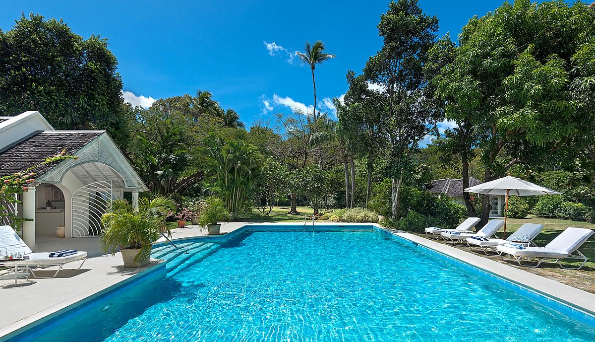 Beachfront villas in Barbados