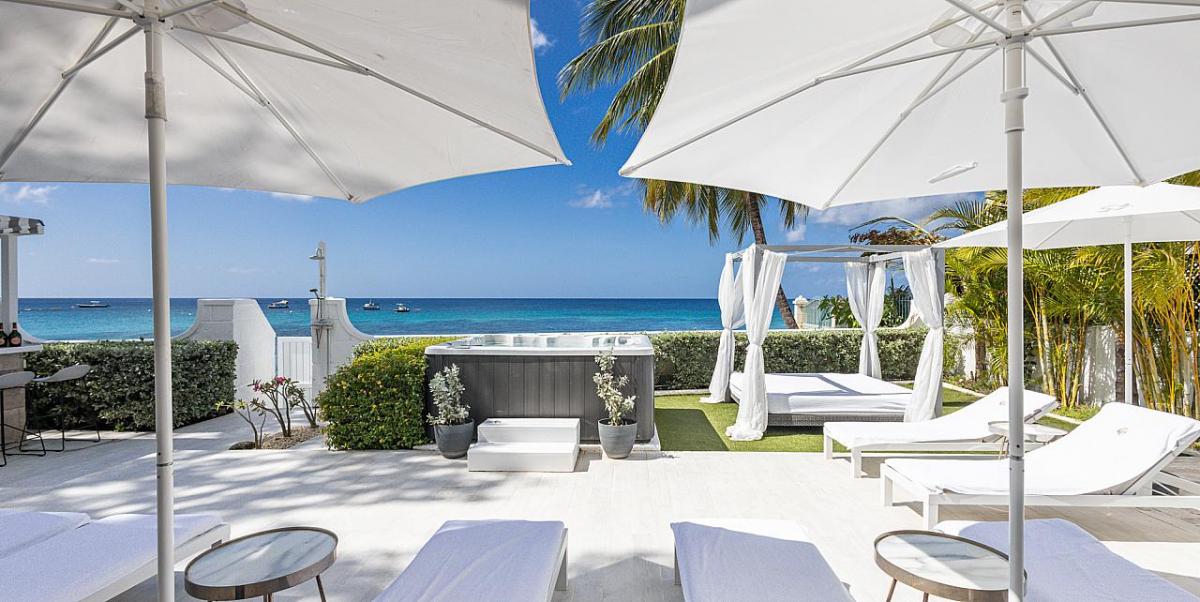 Beachfront villas in Barbados